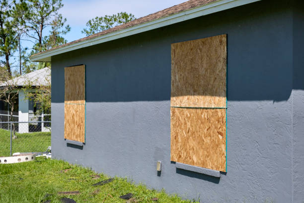 Best Siding Removal and Disposal  in Massapequa, NY